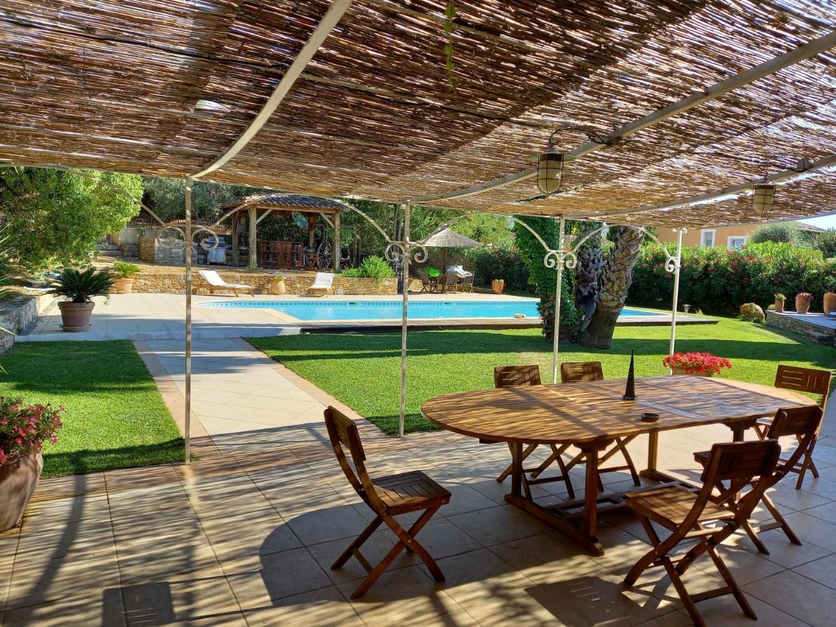 Maison Au Castellet Ле-Кастелле Экстерьер фото